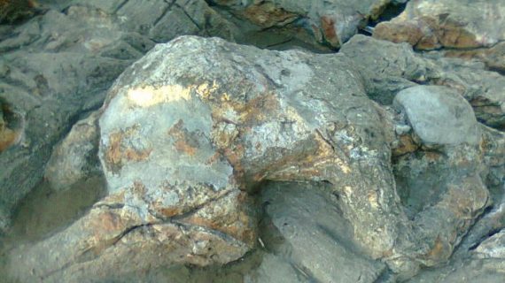 LEGENDA BATU MALIN KUNDANG